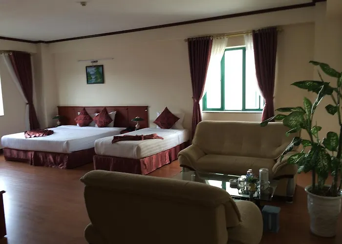 Blue Sky Halong Hotel 3*